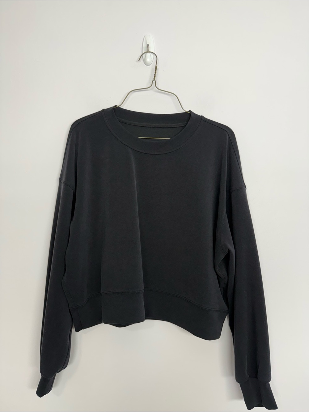 Lululemon Softstreme Perfectly Oversized Cropped Crew Black Size 6